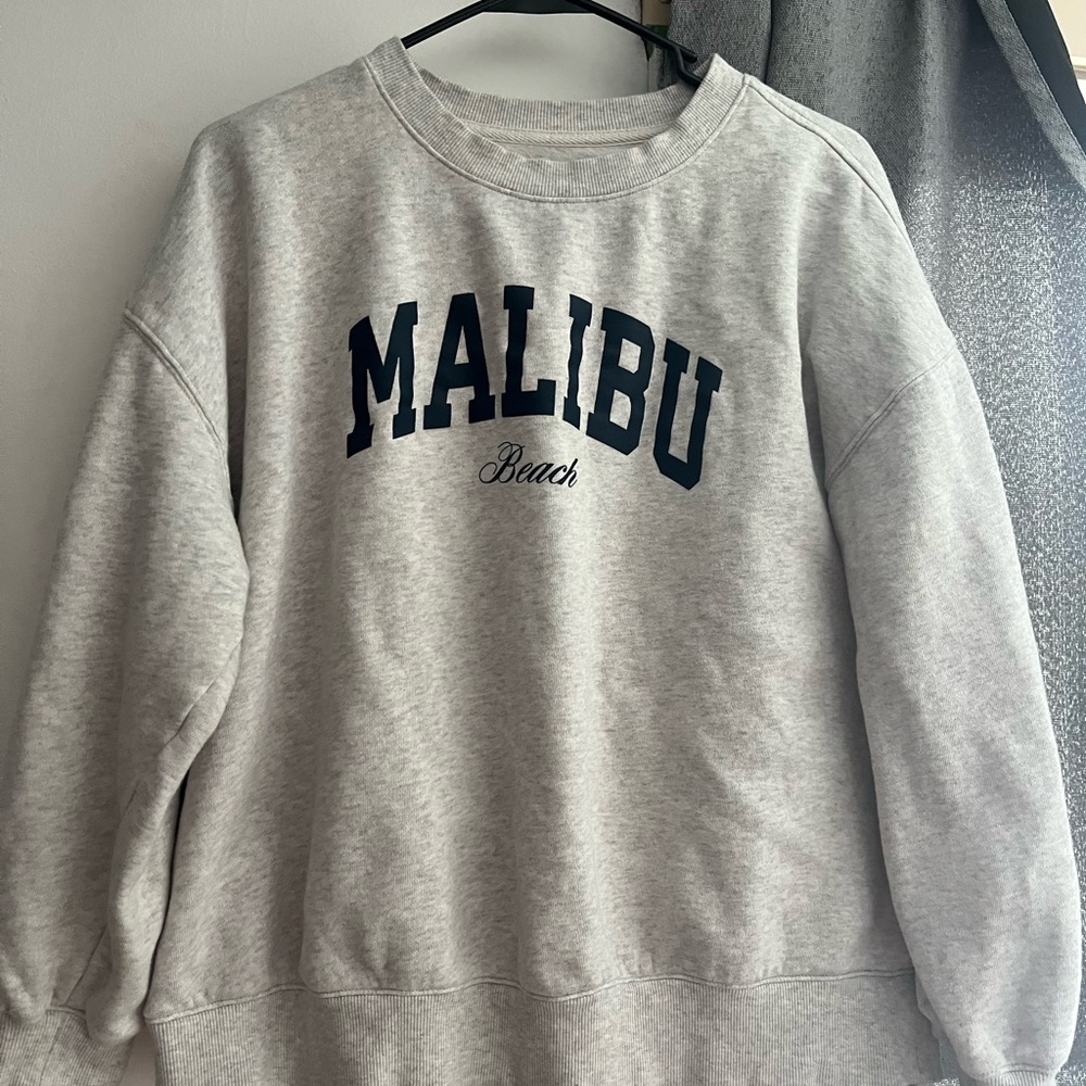 Old Navy Gray Crewneck Sweater